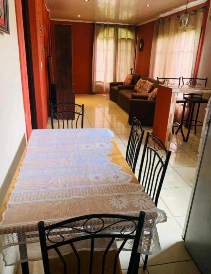 Bamboo Arenal Apartment La Fortuna Bagian luar foto